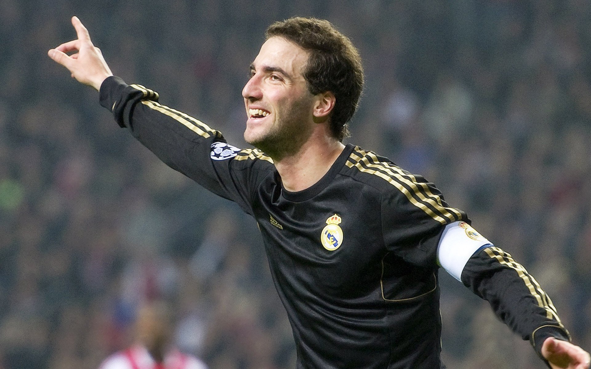 俱乐部在本土化运营中取得初步成效并分享经验，俱乐部如何运营